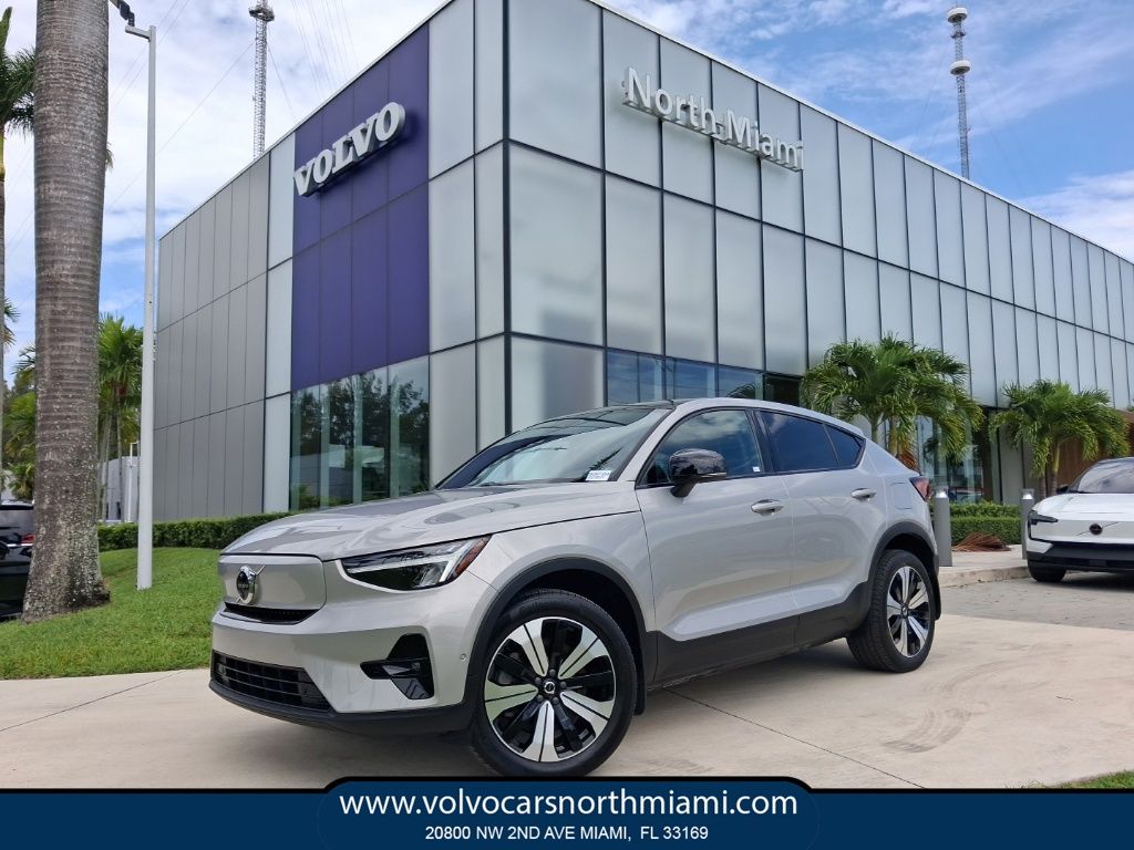 2023 Volvo C40 Recharge Pure Electric Twin Plus