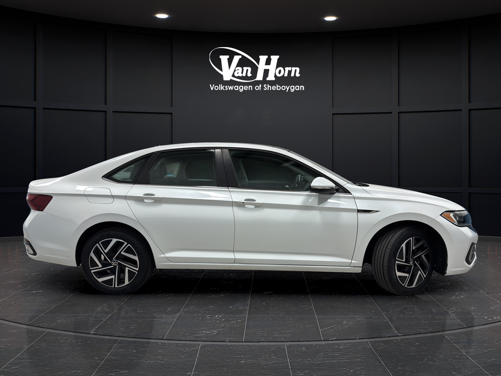 Used 2023 Opal White Volkswagen 1.5T SEL image 8