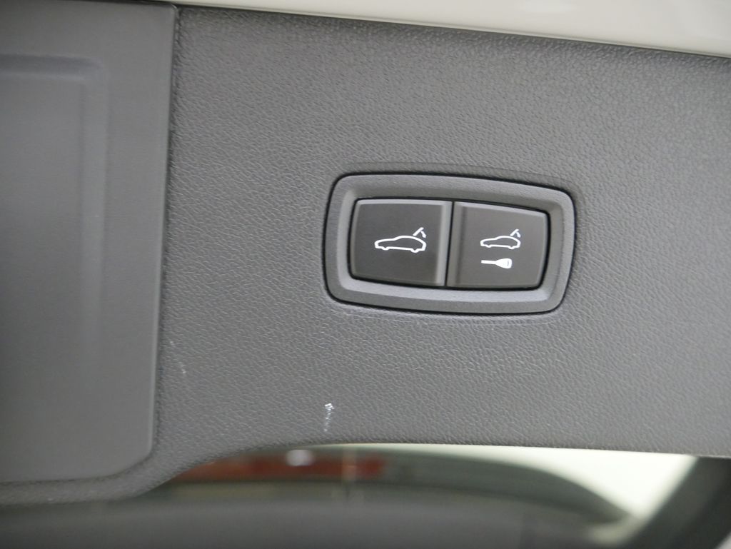 Thumbnail: 2026 Porsche Cayenne - 27