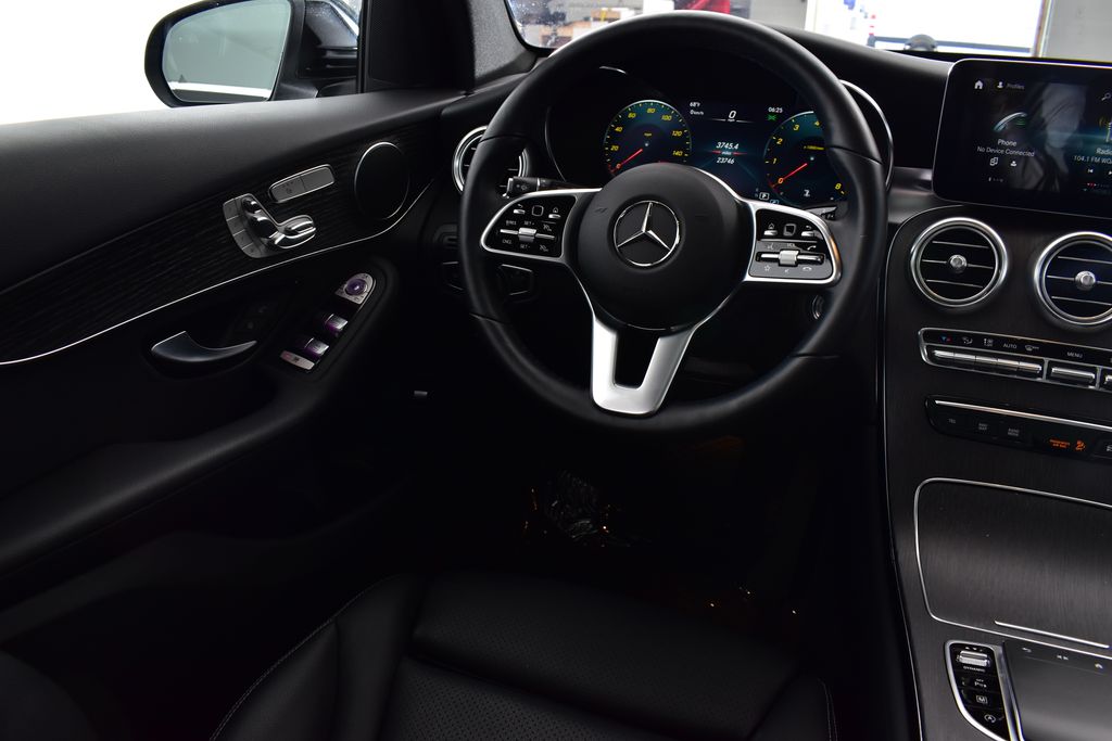 Thumbnail: 2022 Mercedes-Benz GLC - 24