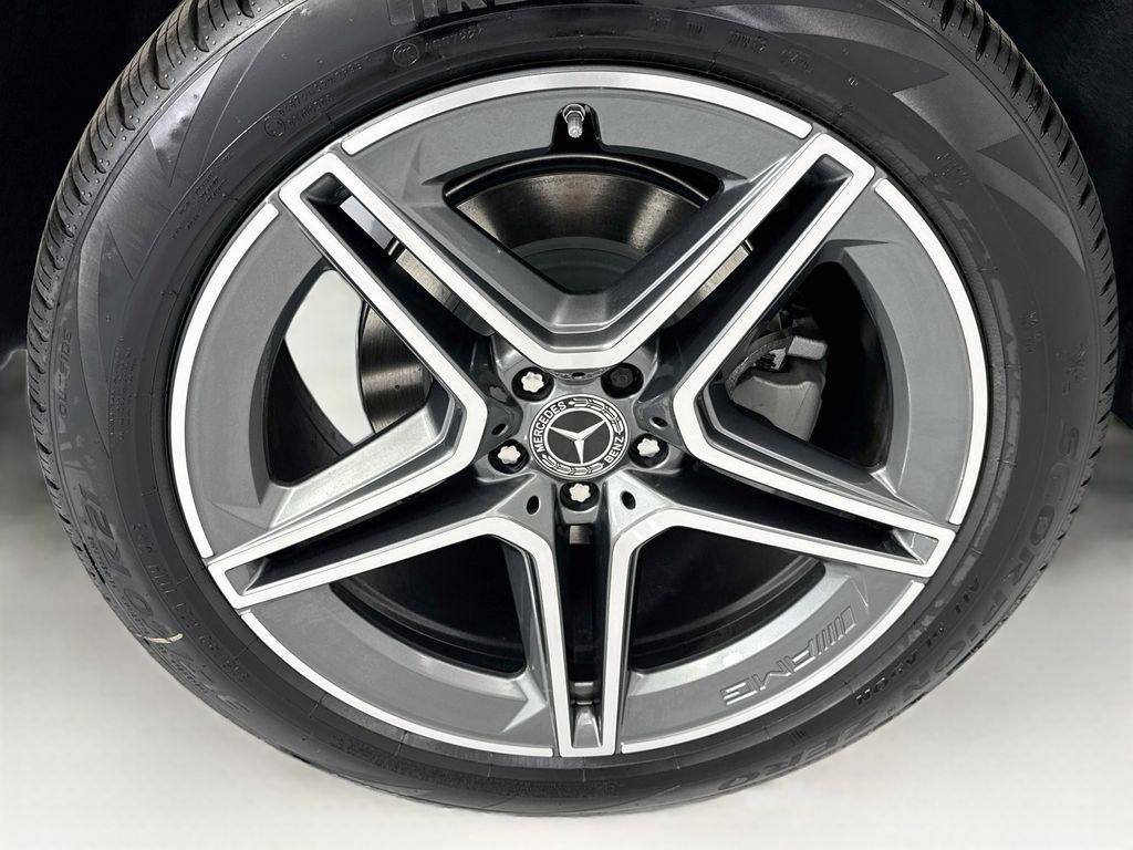 Thumbnail: 2026 Mercedes-Benz GLS - 32
