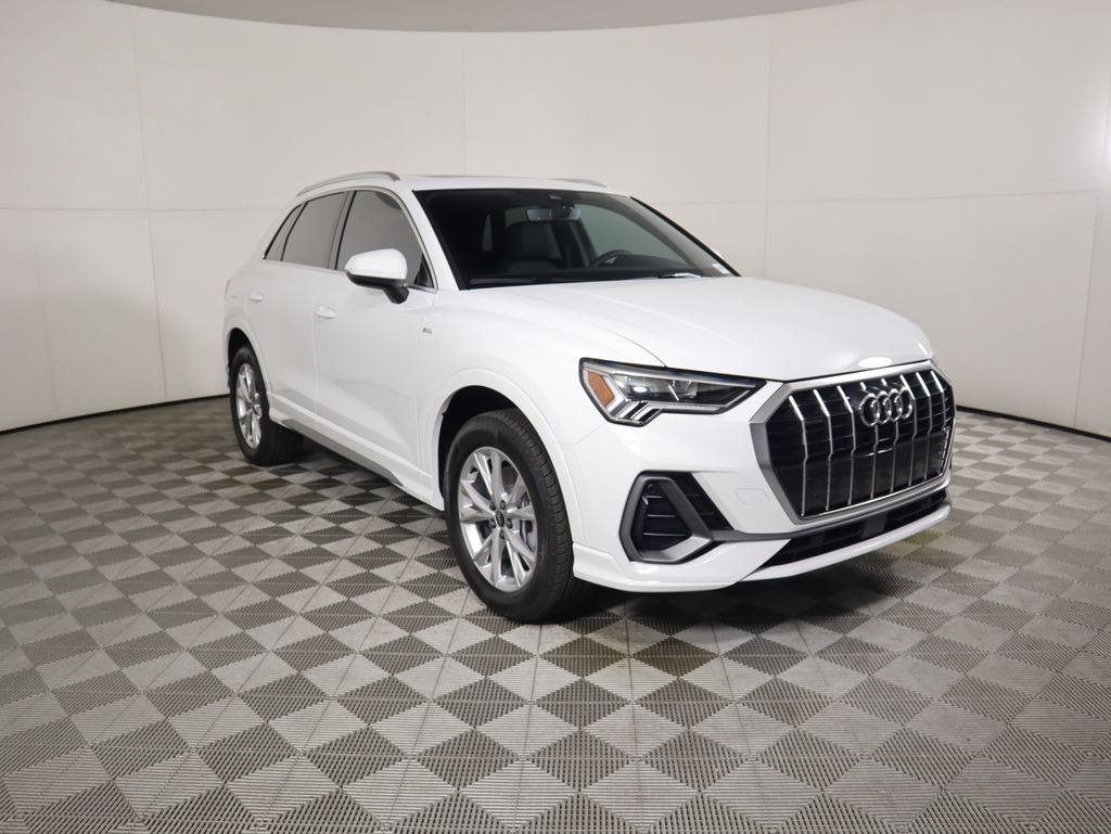 Thumbnail: 2025 Audi Q3 - 3