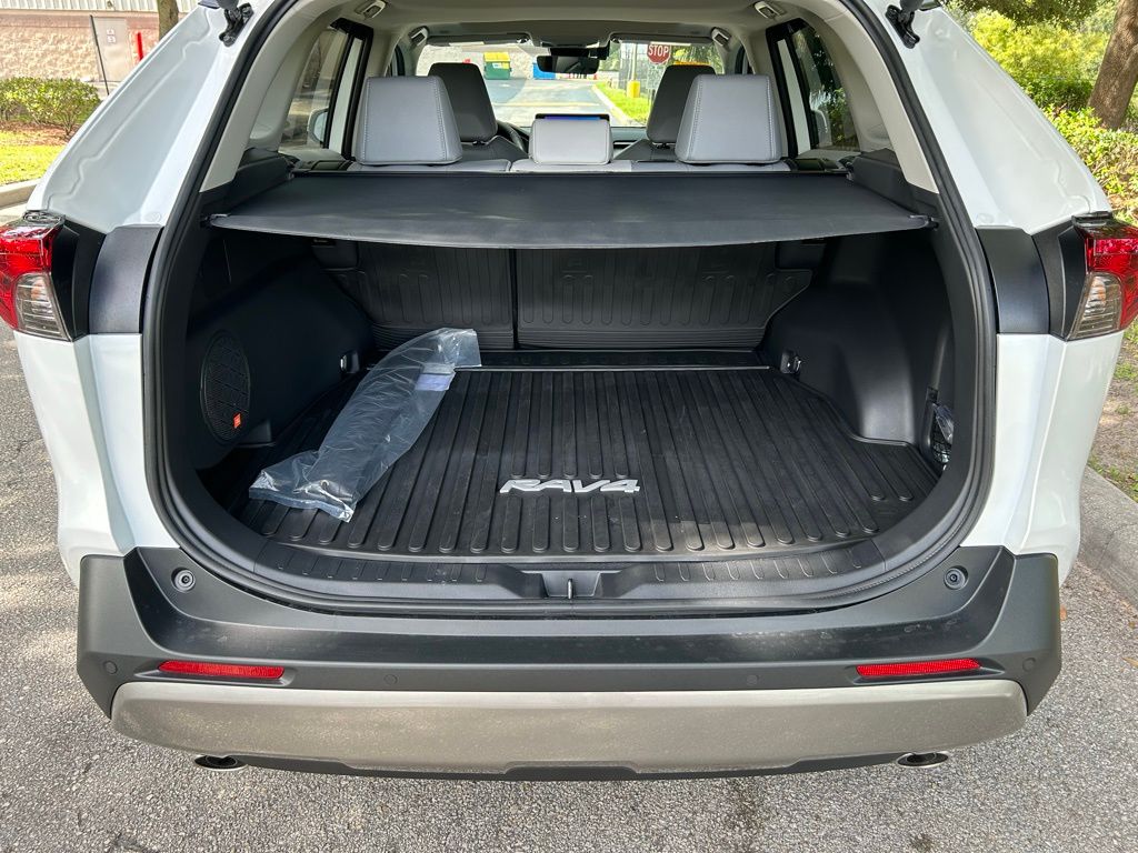 2024 Toyota RAV4 Limited 10