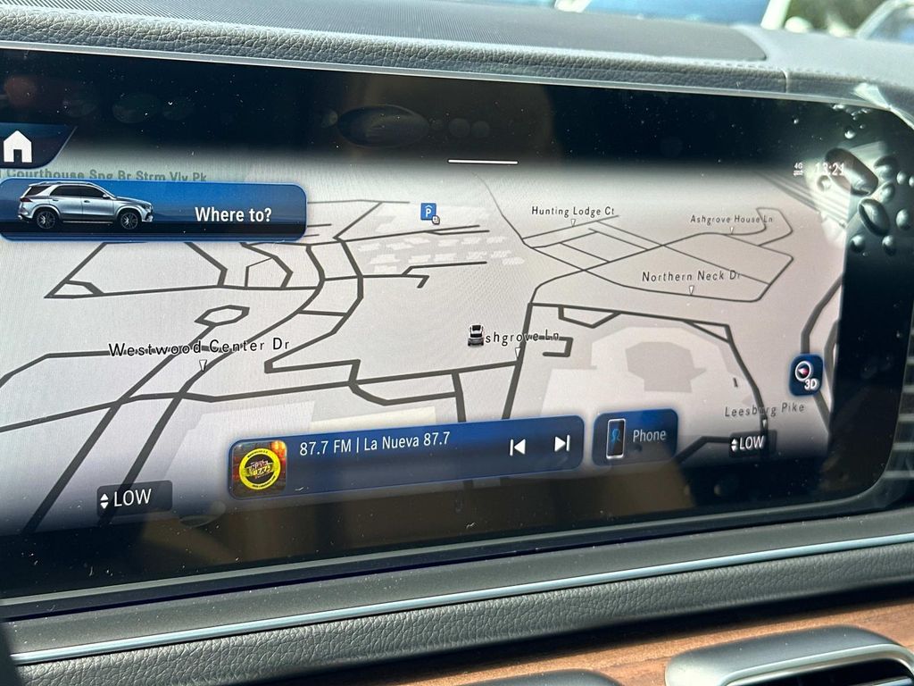 Thumbnail: 2026 Mercedes-Benz GLE - 9