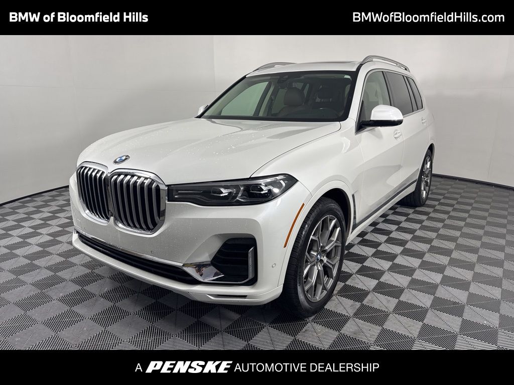 2021 BMW X7 xDrive40i Hero Image