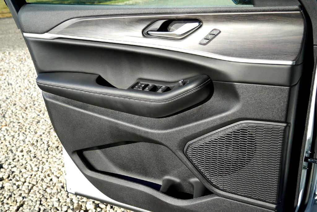 New Car 2025 Jeep Grand Cherokee L  Limited For Sale Under $60,000 In Taylor, Texas