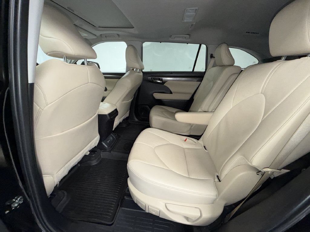 Used 2024 Toyota Highlander SUV
