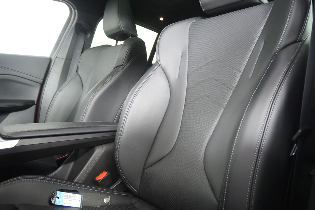 Thumbnail: 2025 BMW X2 - 10