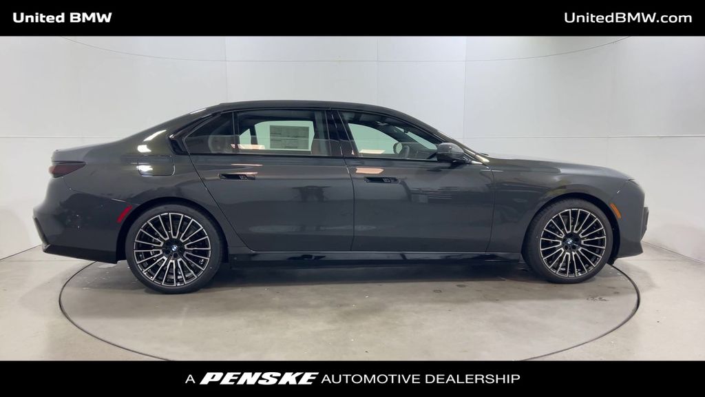 Thumbnail: 2026 BMW 7 Series - 9
