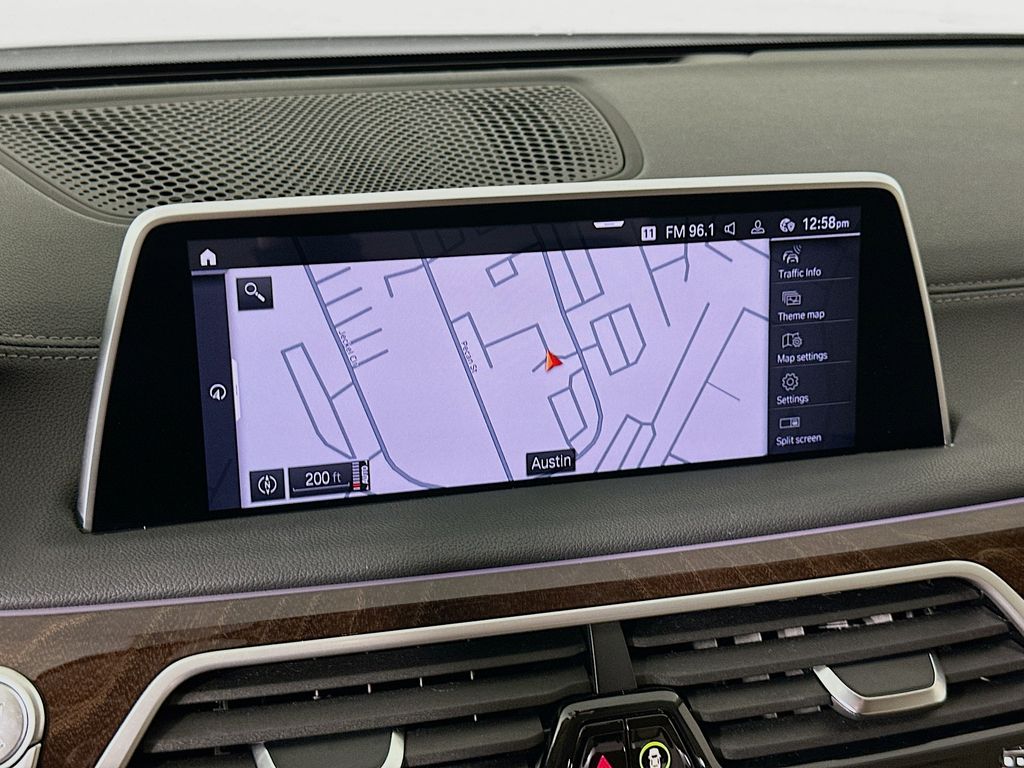 Thumbnail: 2022 BMW 7 Series - 13