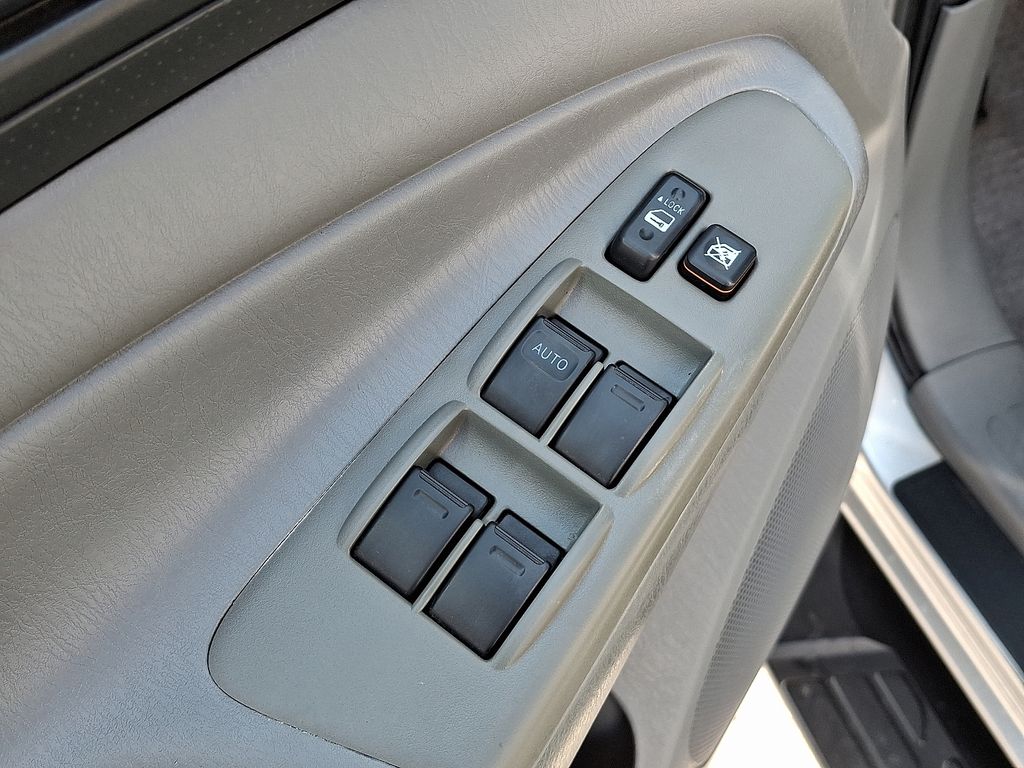 Thumbnail: 2011 Toyota Tacoma - 26