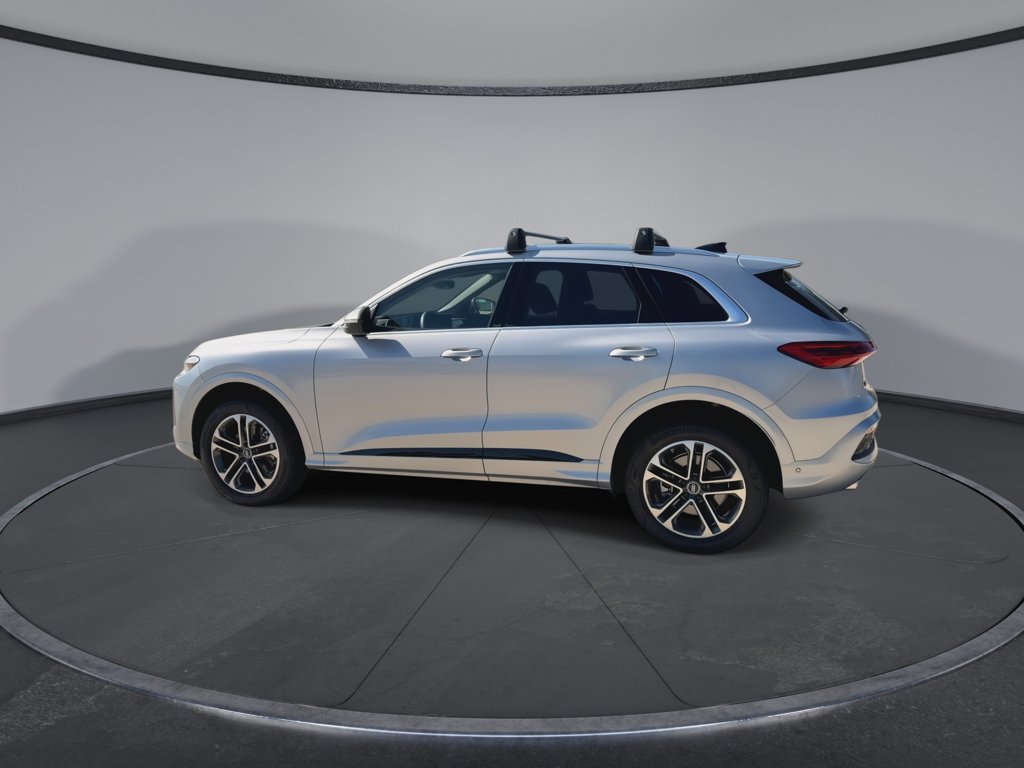 Thumbnail: 2025 Audi Q5 - 6