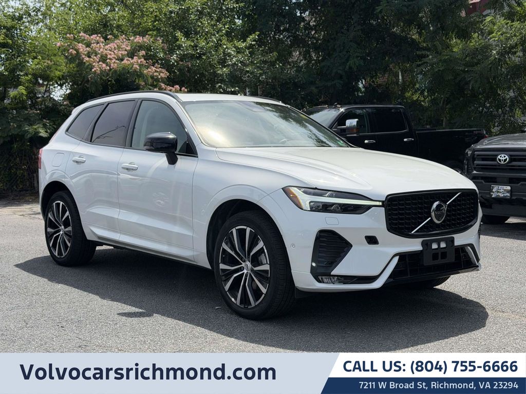 Crystal White Metallic 2024 Volvo XC60 B5 Plus Dark Theme AWD SUV / Crossover All-Wheel Drive Automatic