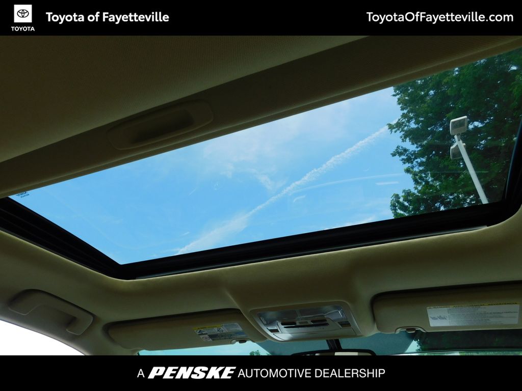 Thumbnail: 2016 Toyota Highlander - 6