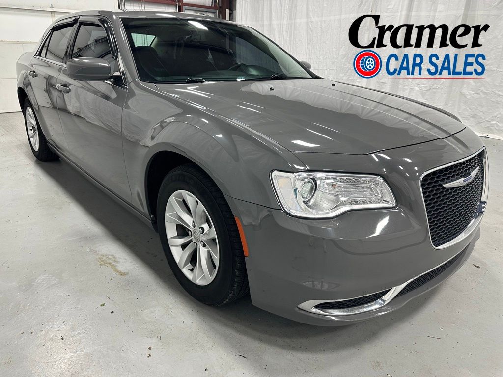 Ceramic Gray Clearcoat 2019 Chrysler 300 Touring RWD Sedan Rear-Wheel Drive 8-Speed Automatic