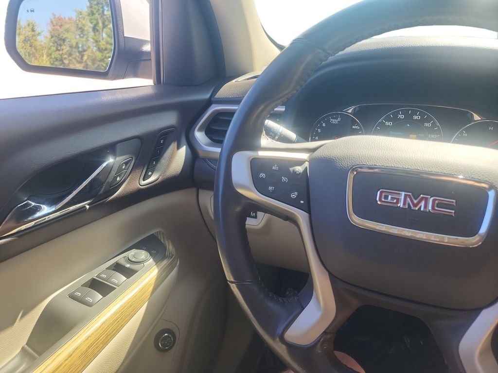 2018 GMC Acadia Denali 12