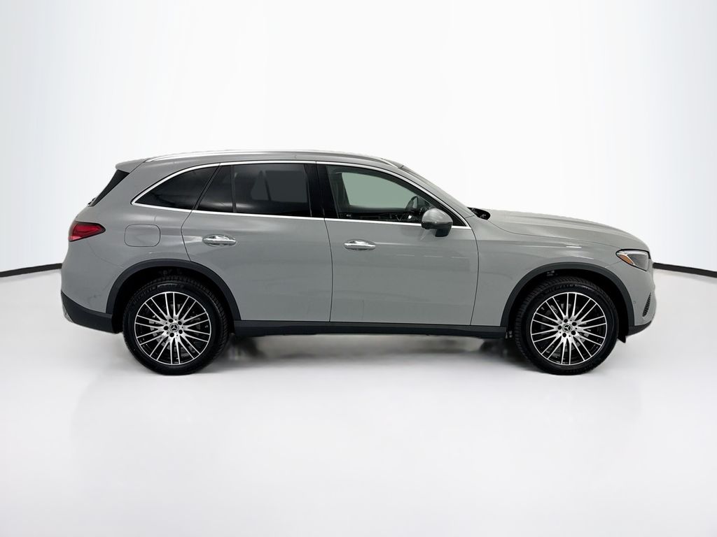 Thumbnail: 2026 Mercedes-Benz GLC - 4