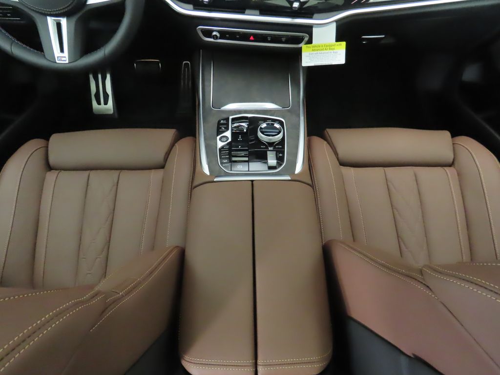2026 BMW X7 M60i 17