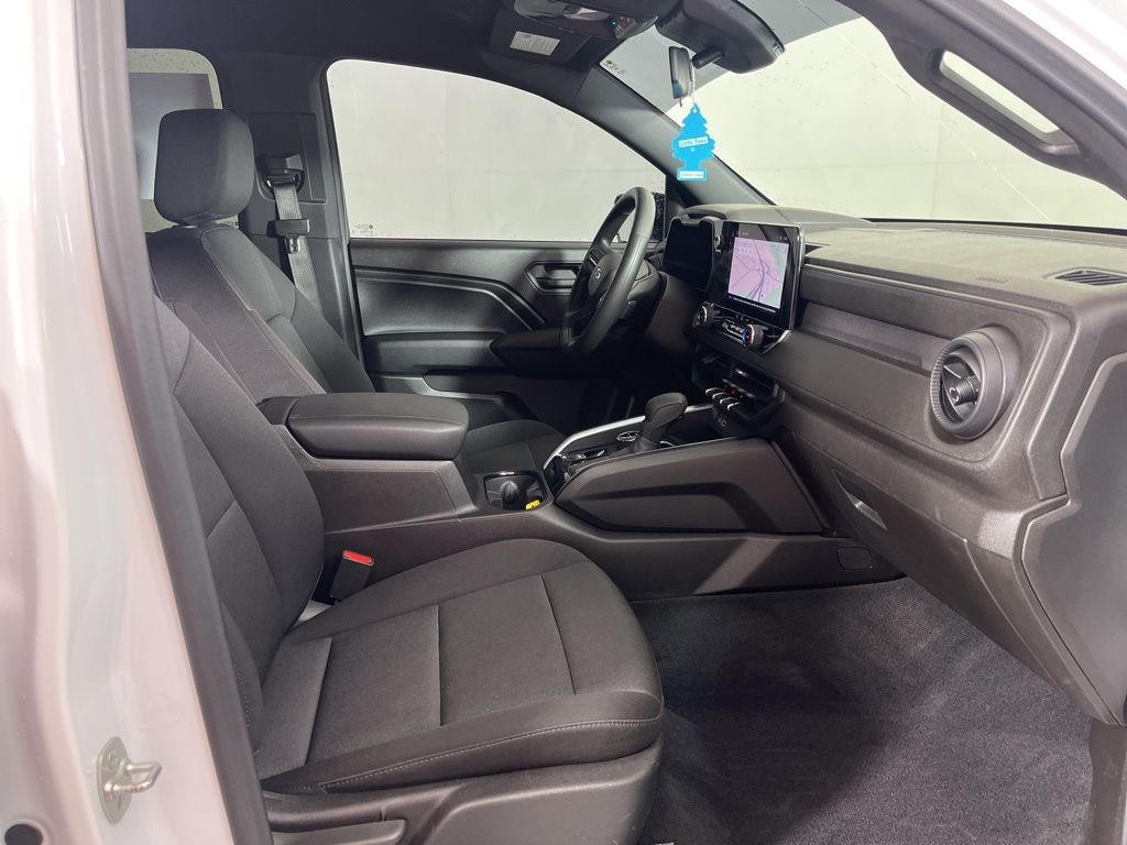 Thumbnail: 2024 Chevrolet Colorado - 8