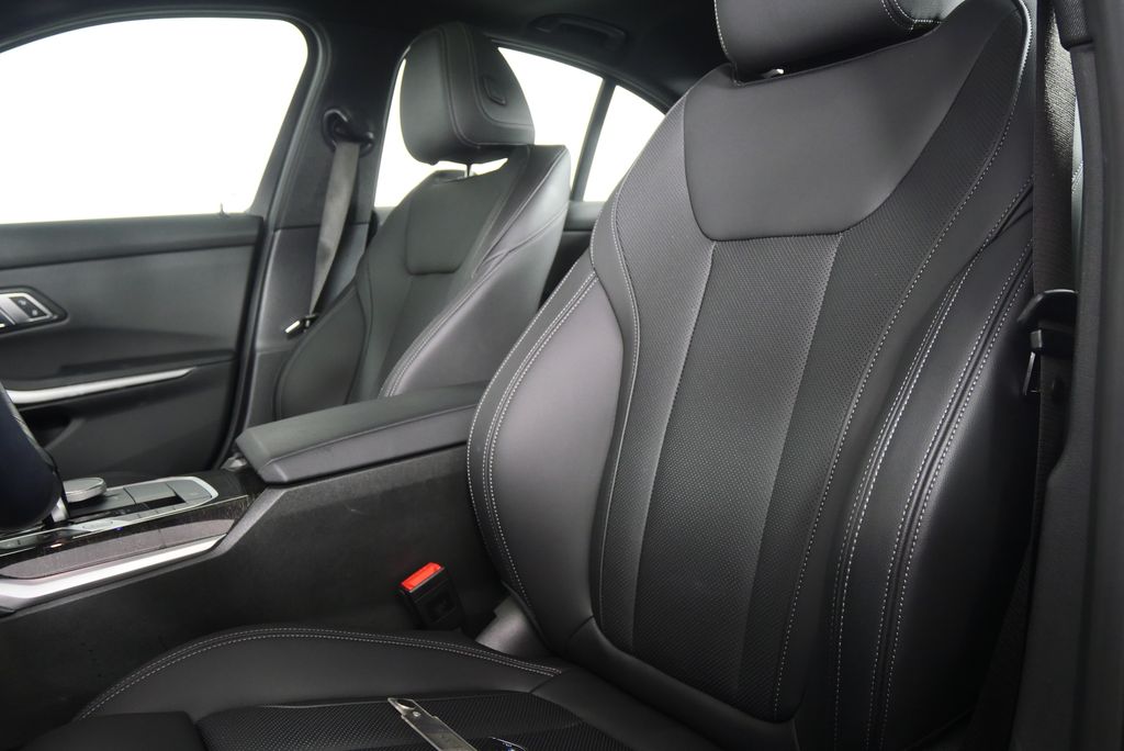 2022 BMW 3 Series 330i 11