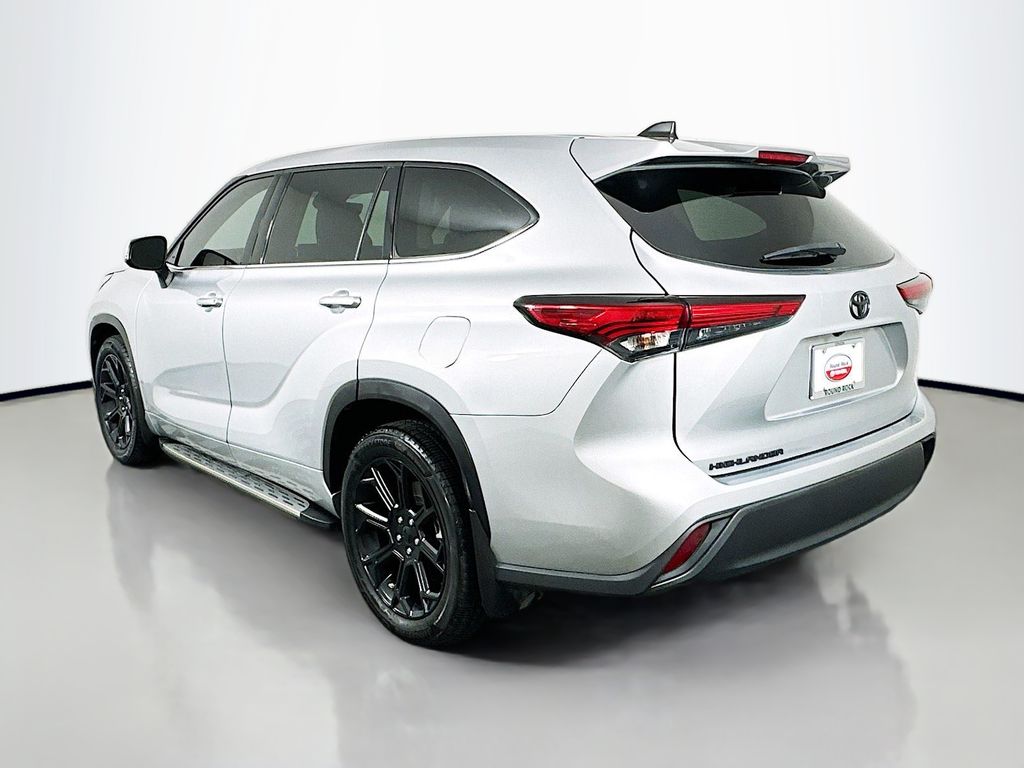 2022 Toyota Highlander L 7