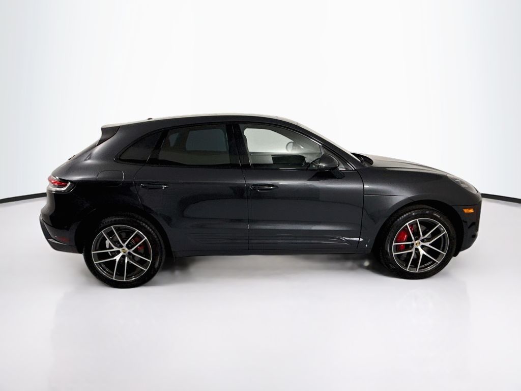 Thumbnail: 2023 Porsche Macan - 4