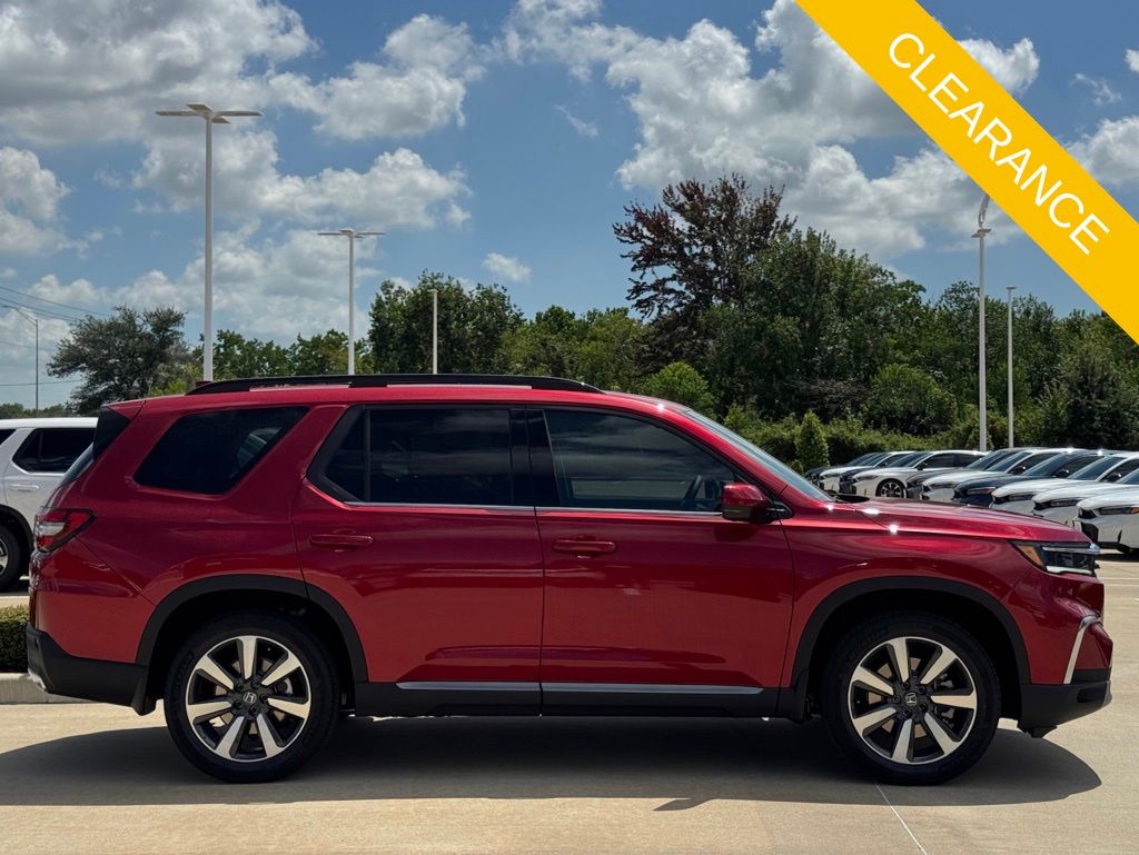 2025 Honda Pilot Touring Red at Community Honda