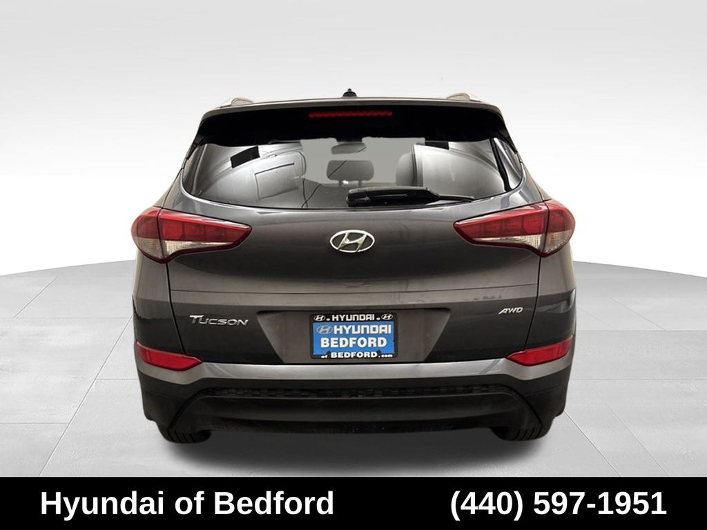 2017 Hyundai Tucson SE - Image 5