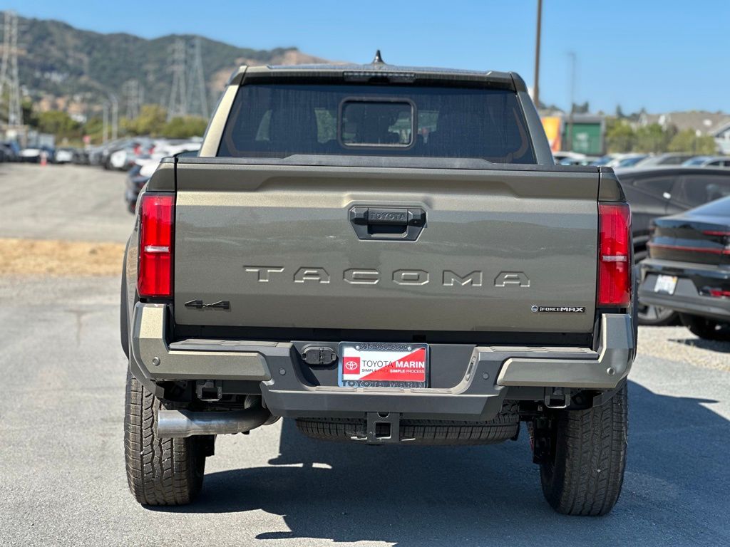 2025 Toyota Tacoma TRD Off-Road Double Cab photo 11