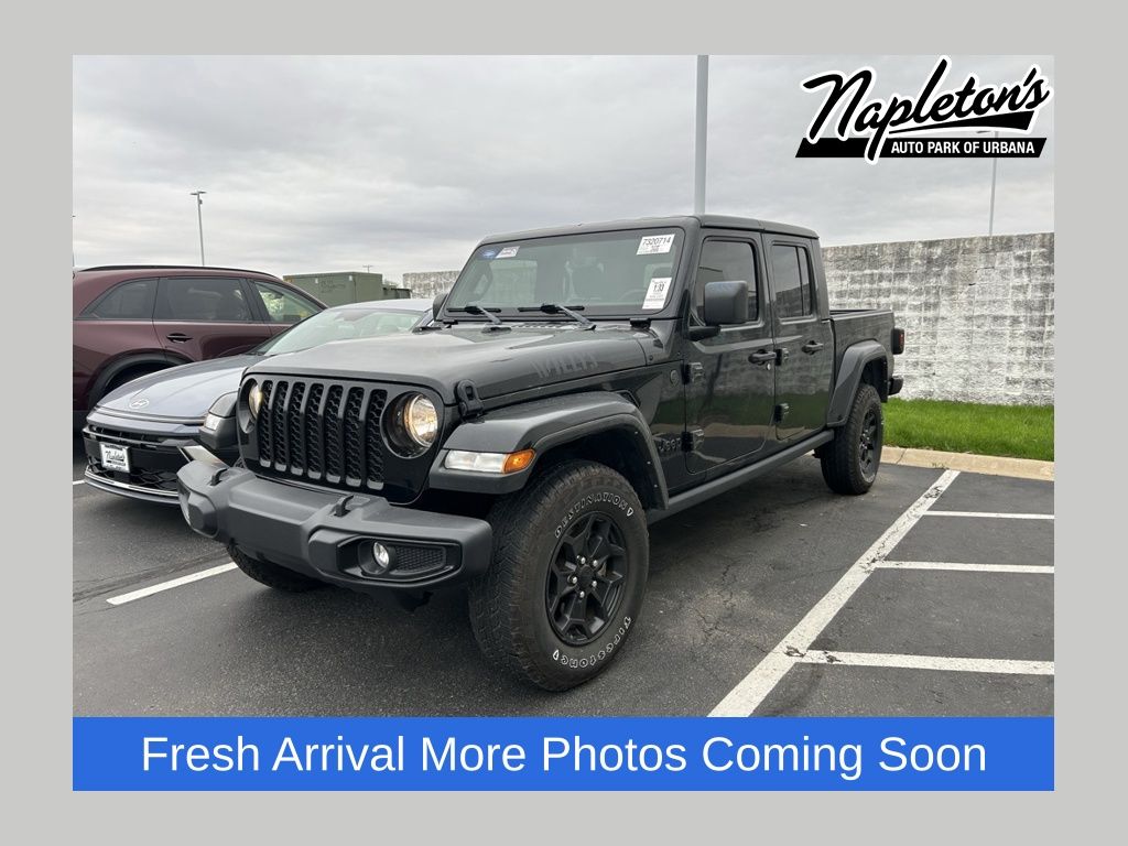 Black Clearcoat 2022 Jeep Gladiator Willys Crew Cab 4WD Pickup Truck Four-Wheel Drive 8-Speed Automatic