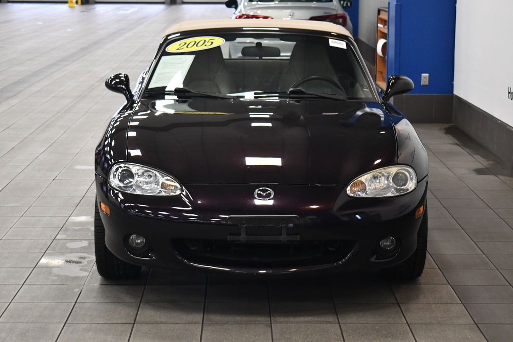 Thumbnail: 2005 Mazda MX-5 Miata - 9
