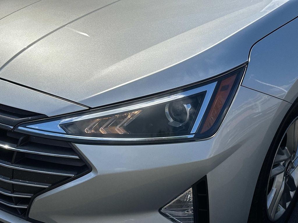 Thumbnail: 2019 Hyundai Elantra - 2