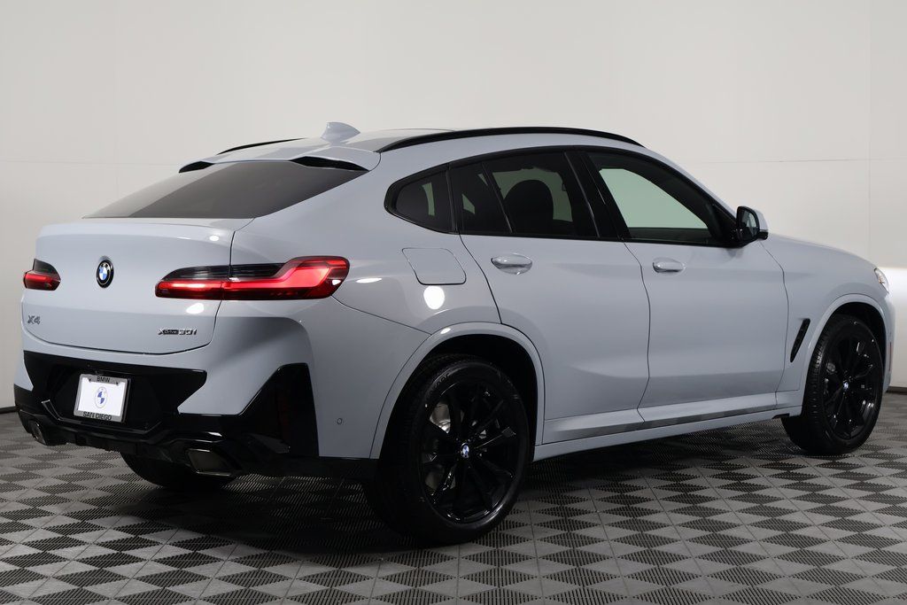 2025 BMW X4 xDrive30i 2