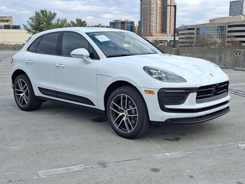 Thumbnail: 2026 Porsche Macan - 8