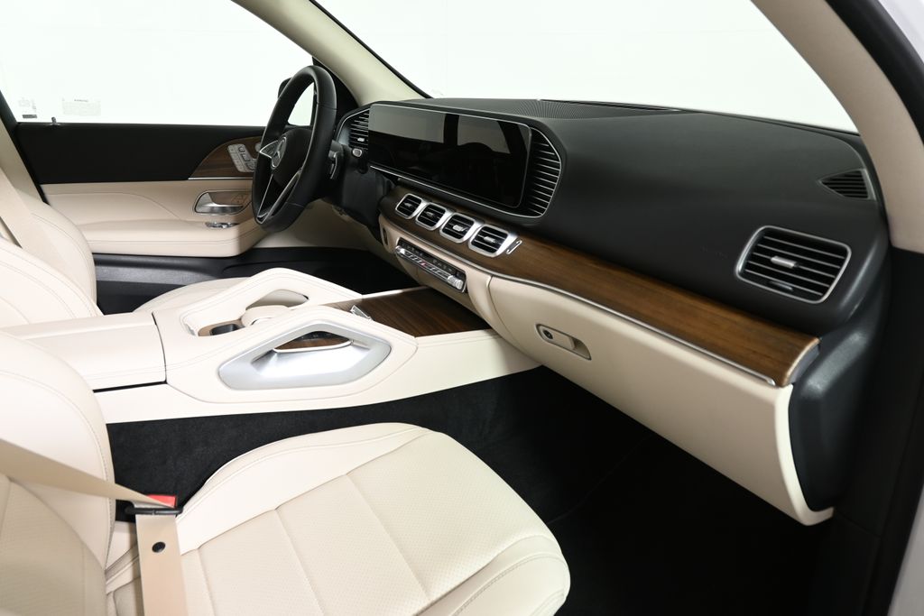 Thumbnail: 2025 Mercedes-Benz GLE - 27