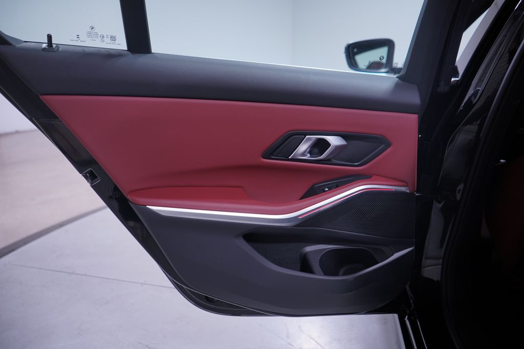 Thumbnail: 2025 BMW 3 Series - 15