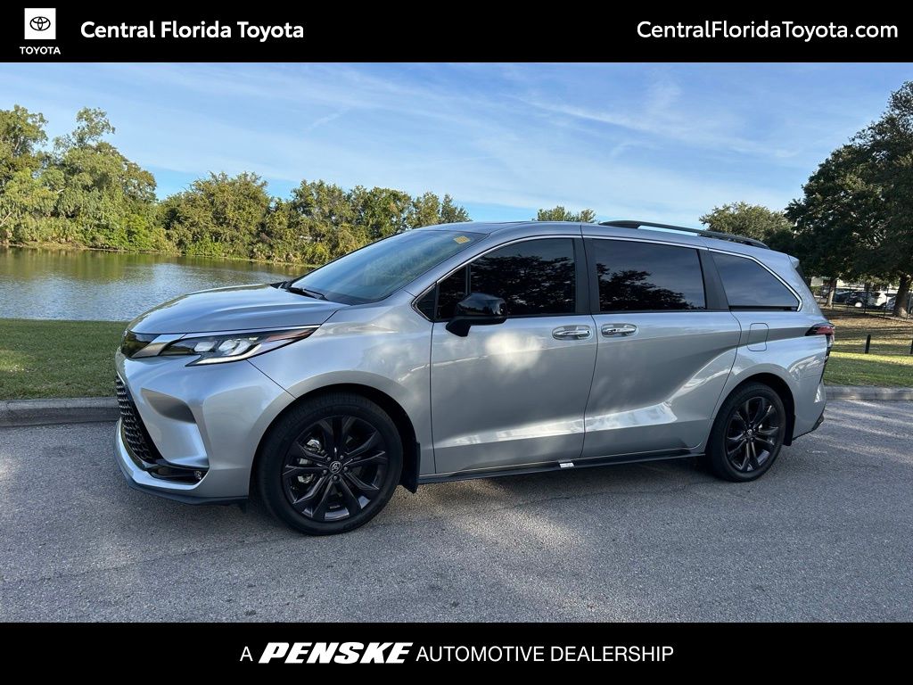 Thumbnail: 2024 Toyota Sienna - 1