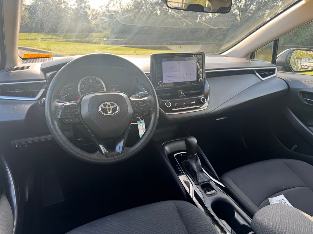 2022 Toyota Corolla LE 12