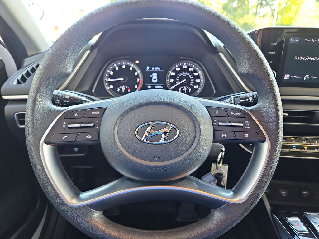 2022 Hyundai Sonata SE - 9