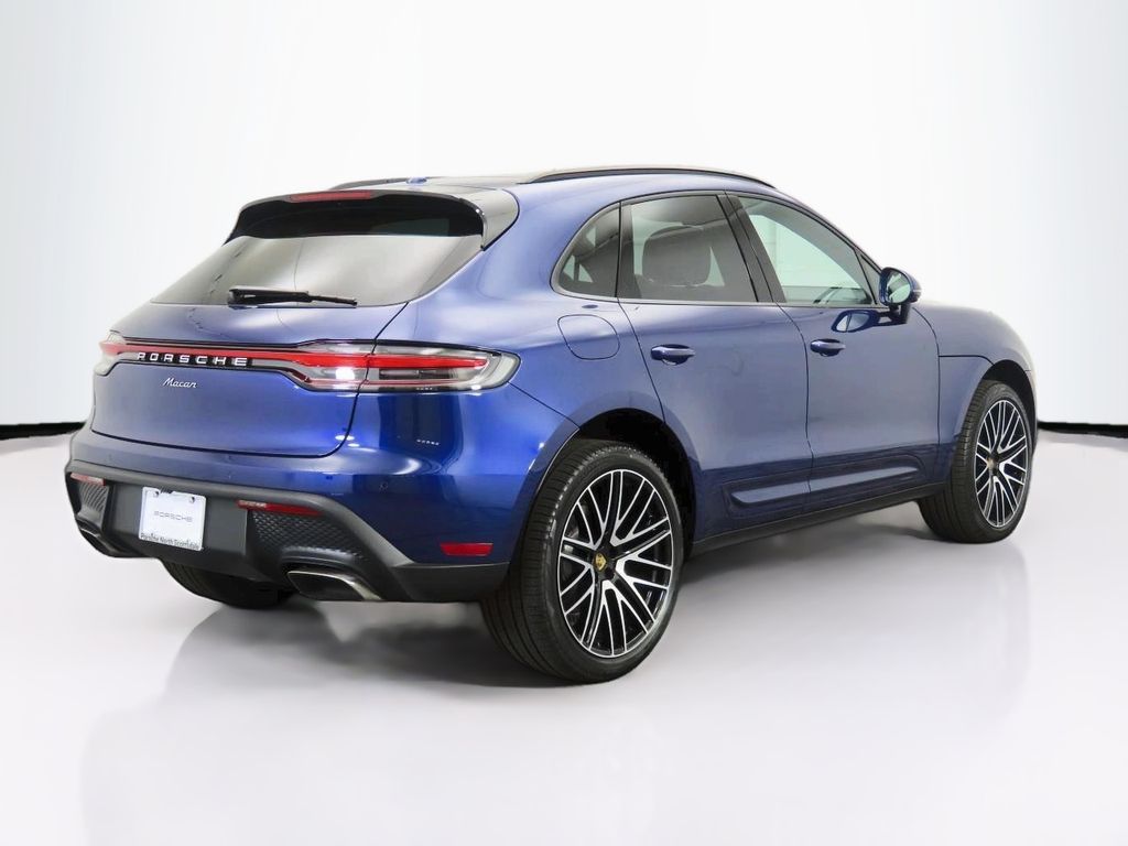 Thumbnail: 2025 Porsche Macan - 7