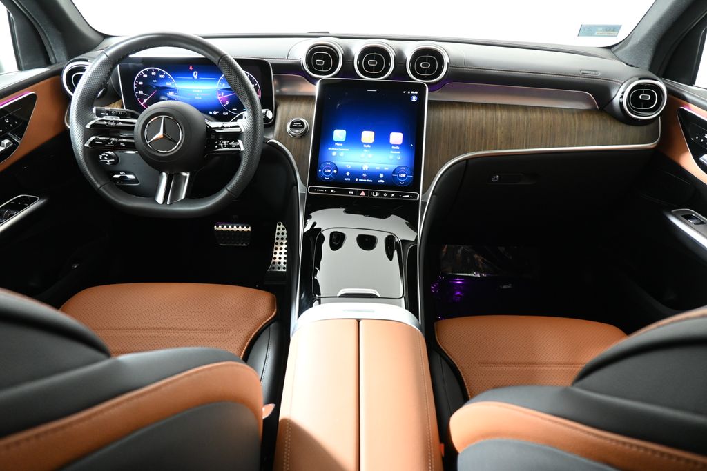 Thumbnail: 2025 Mercedes-Benz GLC - 4