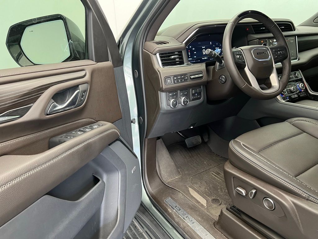2024 GMC Yukon XL Denali 25