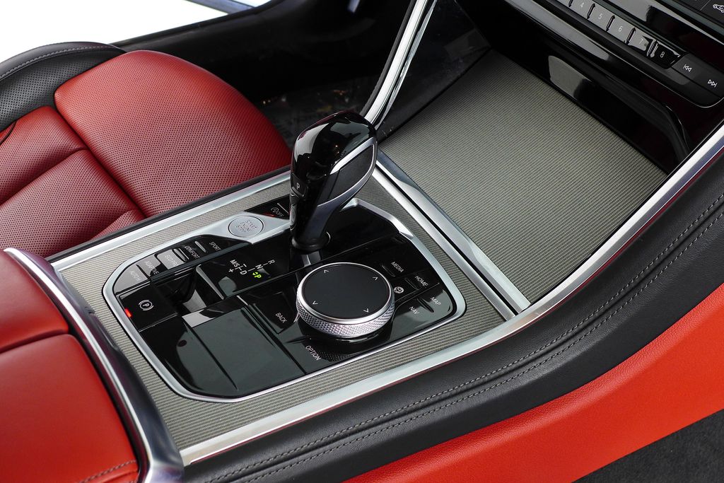 Thumbnail: 2023 BMW 8 Series - 16