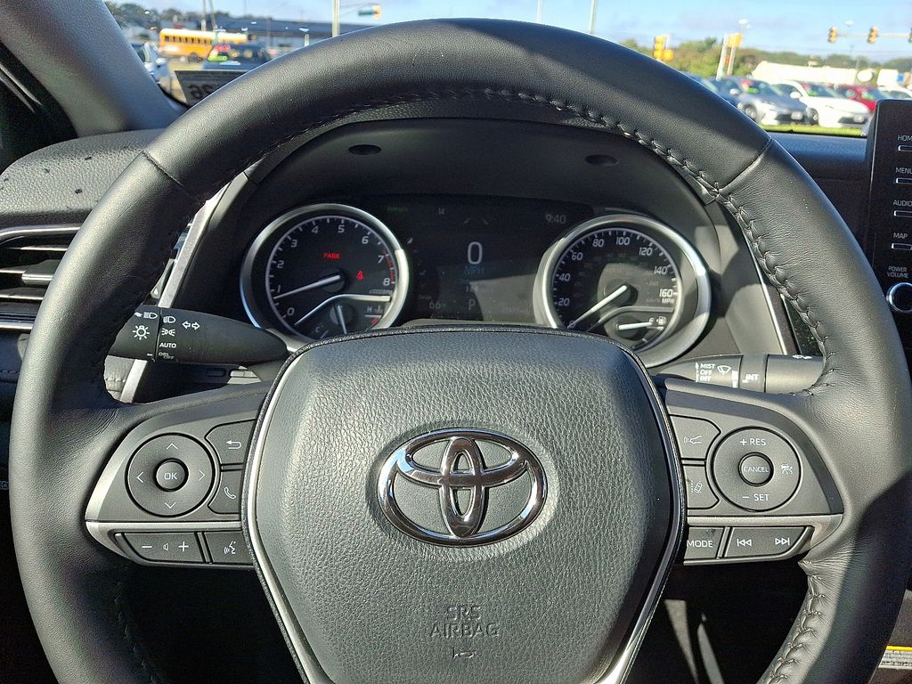 Thumbnail: 2021 Toyota Camry - 19