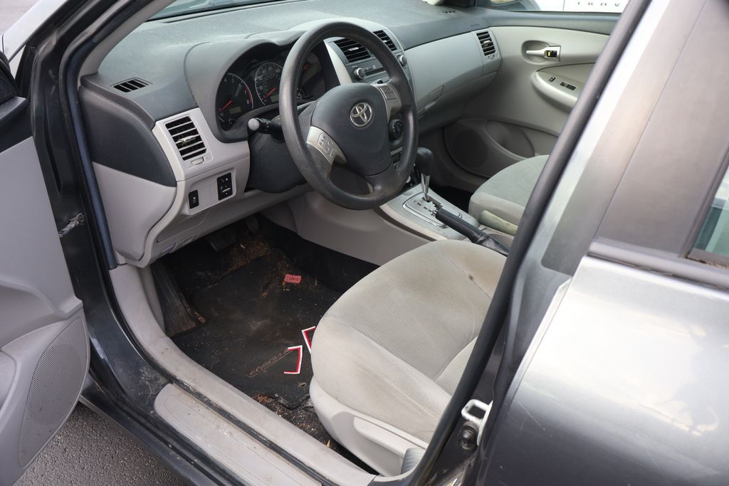 Thumbnail: 2011 Toyota Corolla - 7