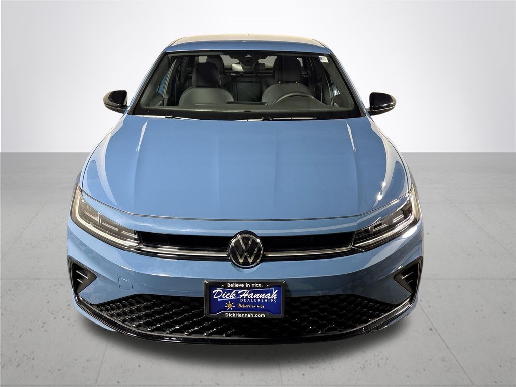 2025 Volkswagen Jetta 1.5T Sport photo 2