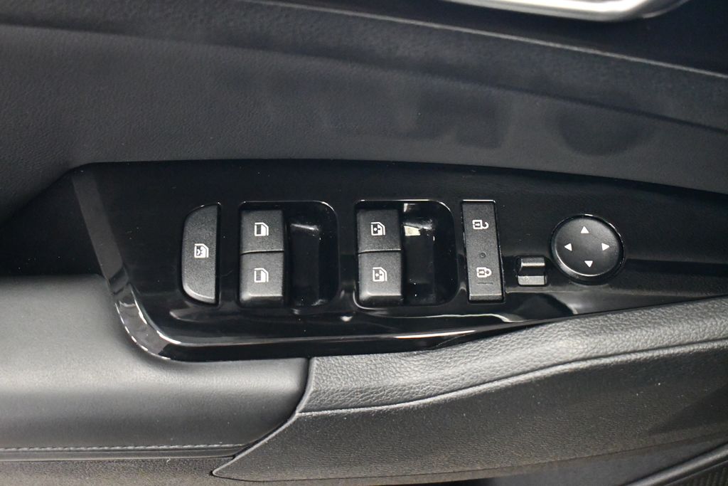 Thumbnail: 2023 Kia Sportage - 16