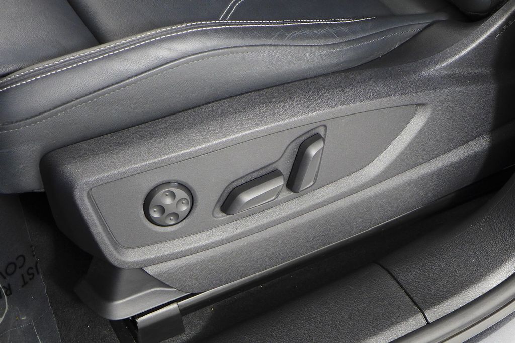 Thumbnail: 2023 Audi Q5 - 23