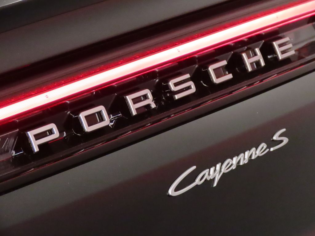 Thumbnail: 2026 Porsche  - 12