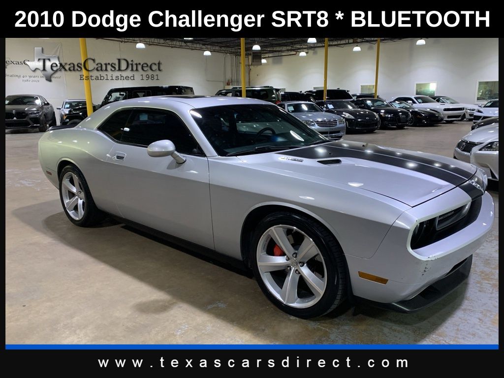 2010 Dodge Challenger SRT8 photo